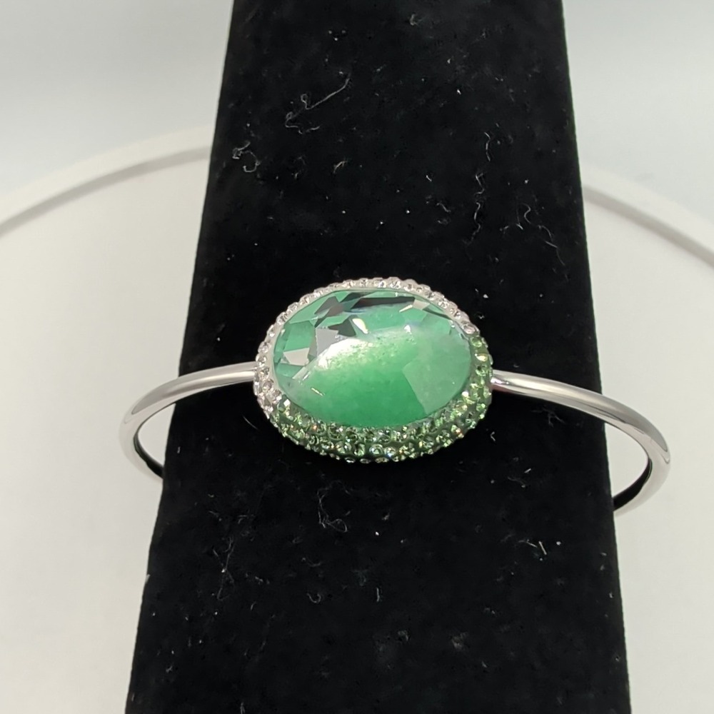 Swarovski Swan Signed Green Crystal Silver Tone Rhodium Plated‎ Bangle Bracelet - Picture 2 of 14